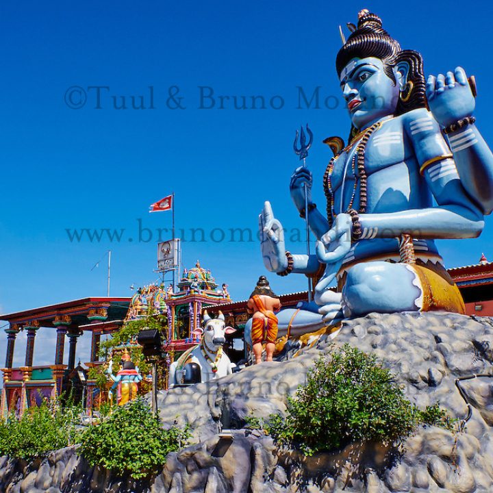 Sri Lanka, Trincomalee, Konesvaram Kovil temple Sri Lanka, province de l'Est, Trincomalee, temple hindou de Konesvaram Kovil situé sur le promontoire de Swami Rock // Sri Lanka, Ceylon, Eastern Province, East Coast, Trincomalee, Hindu temple of Konesvaram Kovil, Swami Rock